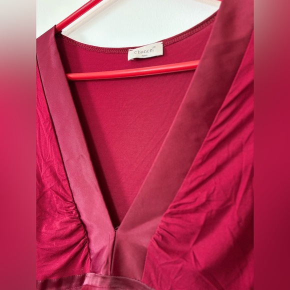 🎉4/30$🎉 Elegant Red V-Neck Dress ✨ - Picture 2 of 4